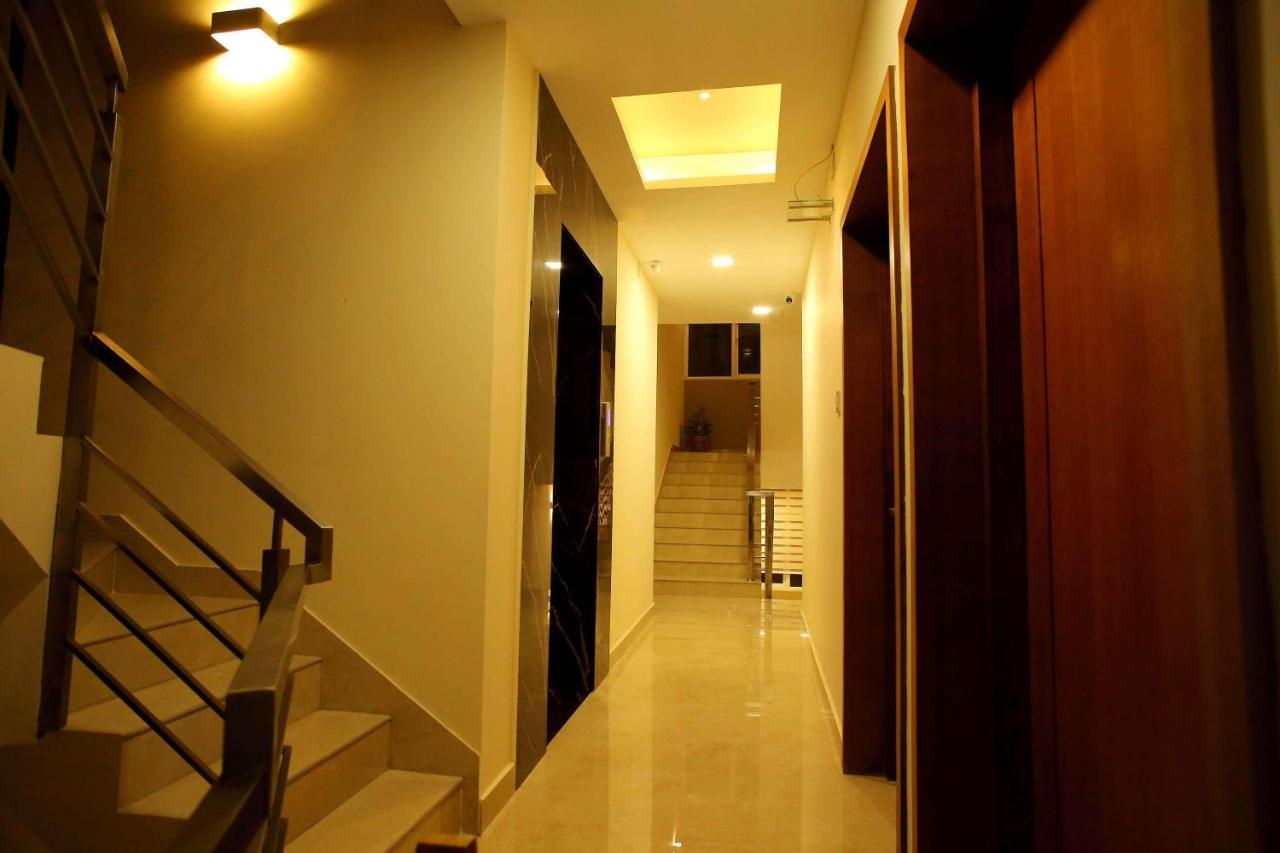 Kira Palace Residency Hotel Ernakulam Exterior photo